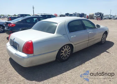 2007 Lincoln Town Car Signature из США, поврежденный, VIN 1LNHM81V47Y627792